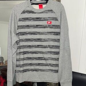 Nike Men's Gray Striped Sweater